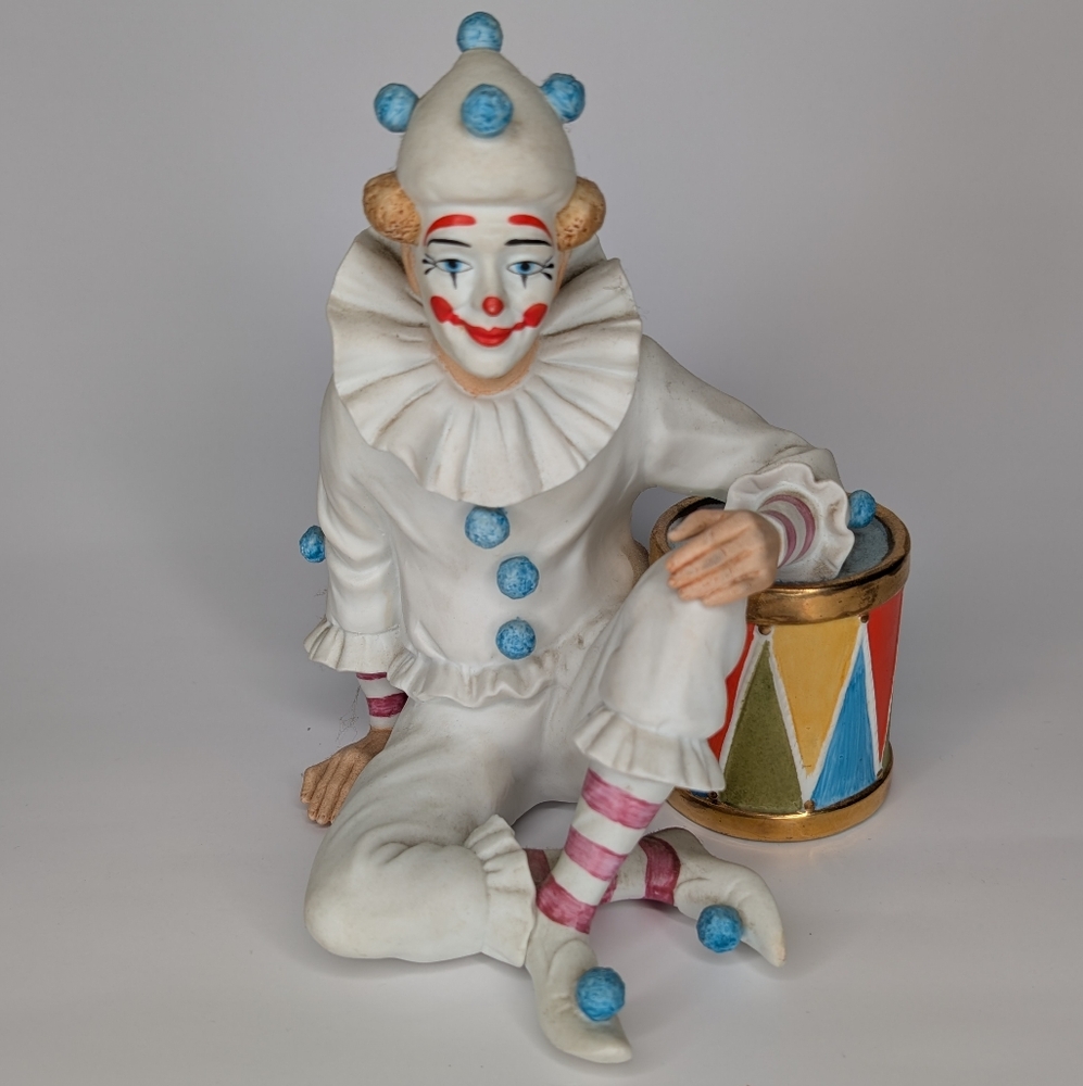 Limited Edition Porcelain Clown Figurine with Drum, Ben Black. Doulton Internat.
